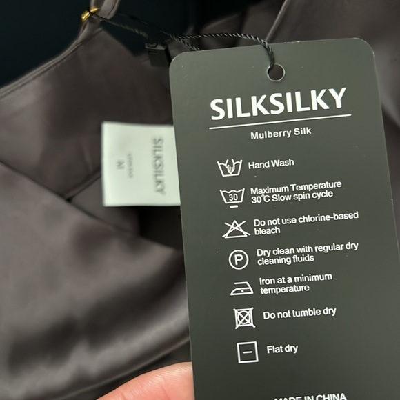 NWT Spaghetti Strap Pure Silk Camisole - Picture 3 of 4